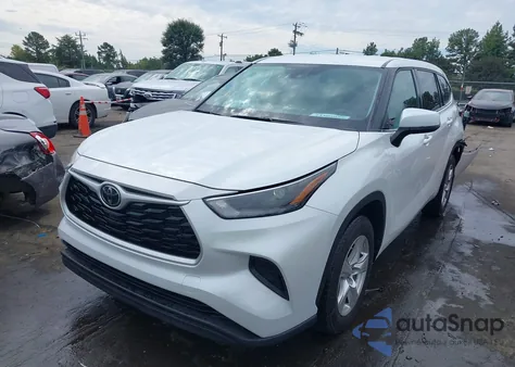 2022 Toyota Highlander L z USA, uszkodzony, nr VIN 5TDCZRAH1NS105744